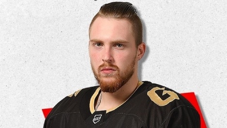 Омский «Авангард» продлил на два года контракт с молодым нападающим Дмитрием Соколовым