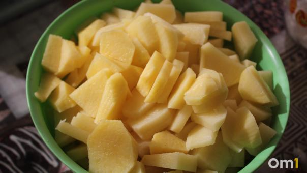 В Омской области резко подорожал картофель — чем ещё удивит рынок продуктов в мае?