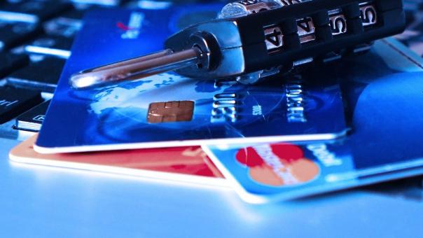ВТБ: россияне оставляют более 10% чаевых от суммы счета