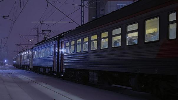 «Был слышен удар»: обстоятельства загадочной остановки электрички Ложок — Новосибирск выяснит прокуратура
