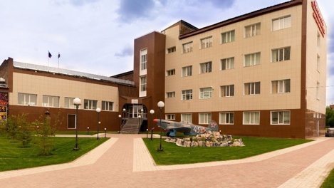 В Новосибирске работников колледжа наградили медалью Покрышкина
