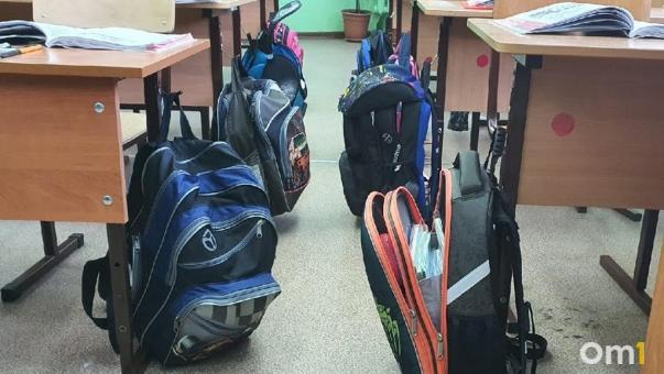 Омичка избила чужого 7-летнего ребёнка во дворе школы