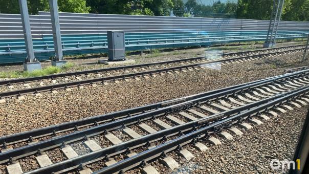 На железнодорожной станции в Омске случилась утечка ядовитого вещества