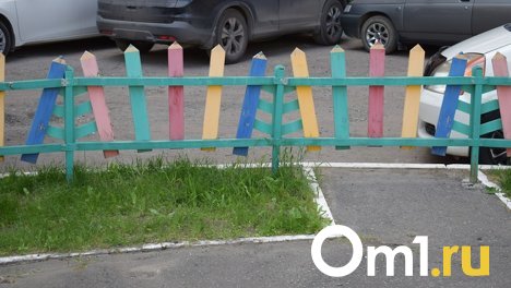 В Омске может обвалиться дорога на улице Октябрьской