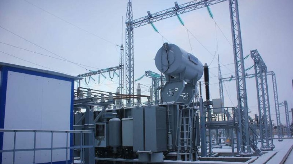«Россети Сибирь» установили новый реактор на подстанции в Таре