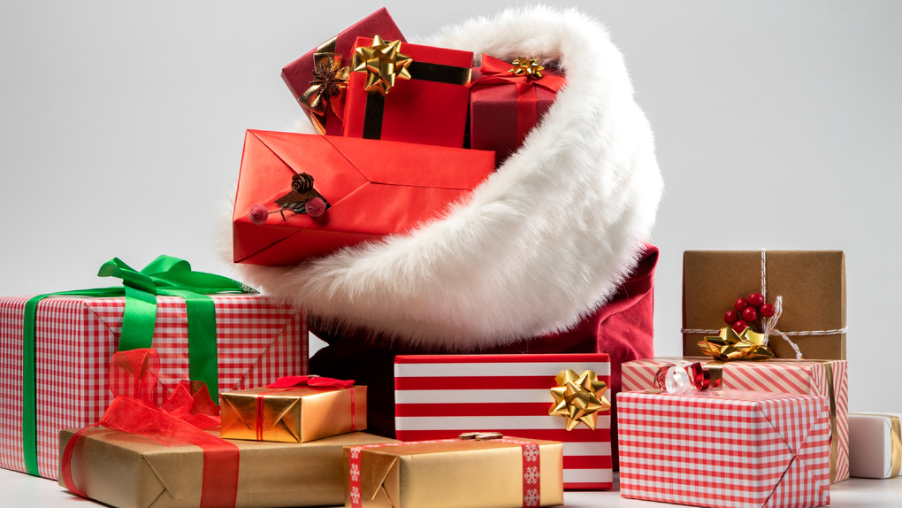 «Письмо Деду Морозу»: воспитанники детских домов получили подарки от ОНПЗ
