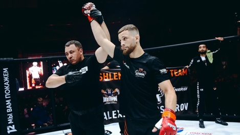 Ученик школы Шлеменко отправил соперника в нокаут за две минуты