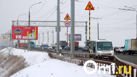 Около моста у Телецентра в Омске изменили работу светофоров