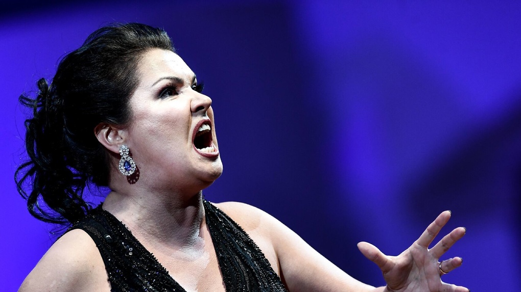 Оперная дива Анна Нетребко дала первый концерт за границей после громкого скандала в Новосибирске
