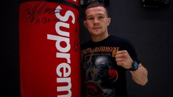 Начинавший карьеру в Омске боец UFC Пëтр Ян одержал победу на турнире в Китае