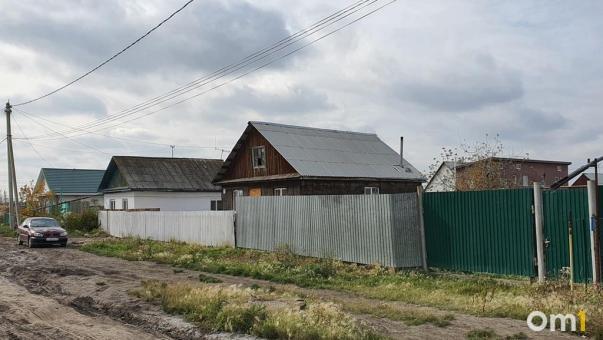 В омском доме нашли тело молодой женщины — её до смерти избил муж