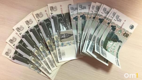 Руководители омского магазина задолжали персоналу более миллиона рублей