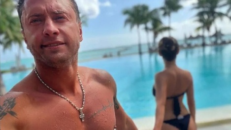 Роскошные фото во время отдыха с возлюбленной опубликовал актёр из Новосибирска Павел Прилучный