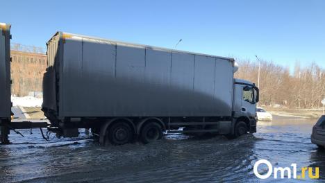Восемь зон под запретом: где в Новосибирске ограничат движение фур?