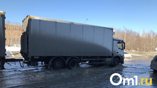Восемь зон под запретом: где в Новосибирске ограничат движение фур?