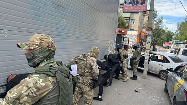 В Новосибирске банду из девяти человек будут судить за совершение 19 преступлений