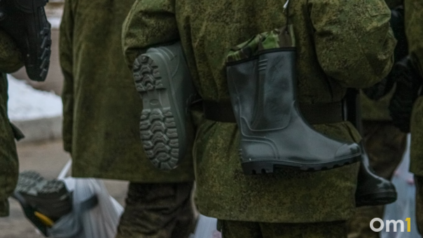 Первые 40 срочников отправились из Новосибирской области в воинские части России