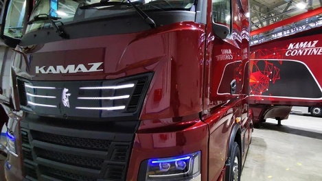 Новикомбанк предоставил КАМАЗу банковские гарантии на 15 млрд рублей