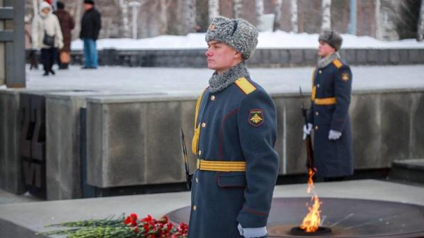 Мэр Новосибирска поздравил ветеранов с годовщиной вывода войск из Афганистана