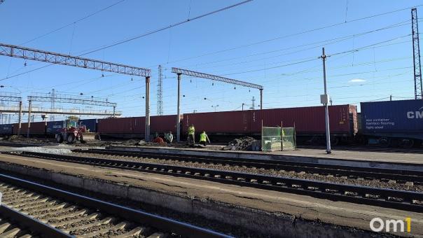 Омич лишился крупной суммы из-за желания сэкономить на покупке железнодорожного контейнера