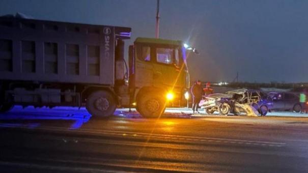 Запрещённый поворот привёл к гибели женщины в ДТП под Новосибирском