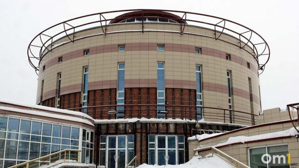 В бывшем омском «Летуре» сдают помещения под аренду за 800 тысяч рублей