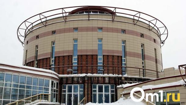 В бывшем омском «Летуре» сдают помещения под аренду за 800 тысяч рублей