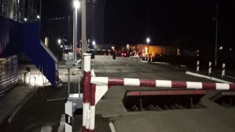 Два грузовых вагона сошли с рельсов в Новосибирске