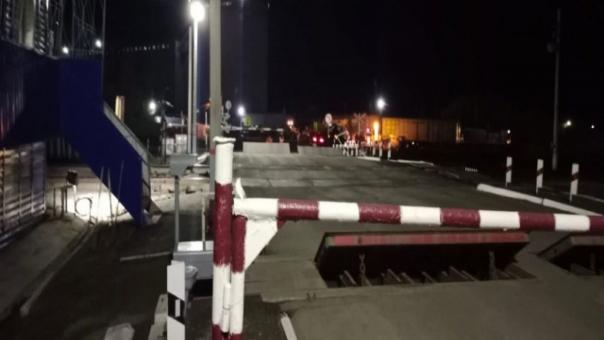 Два грузовых вагона сошли с рельсов в Новосибирске