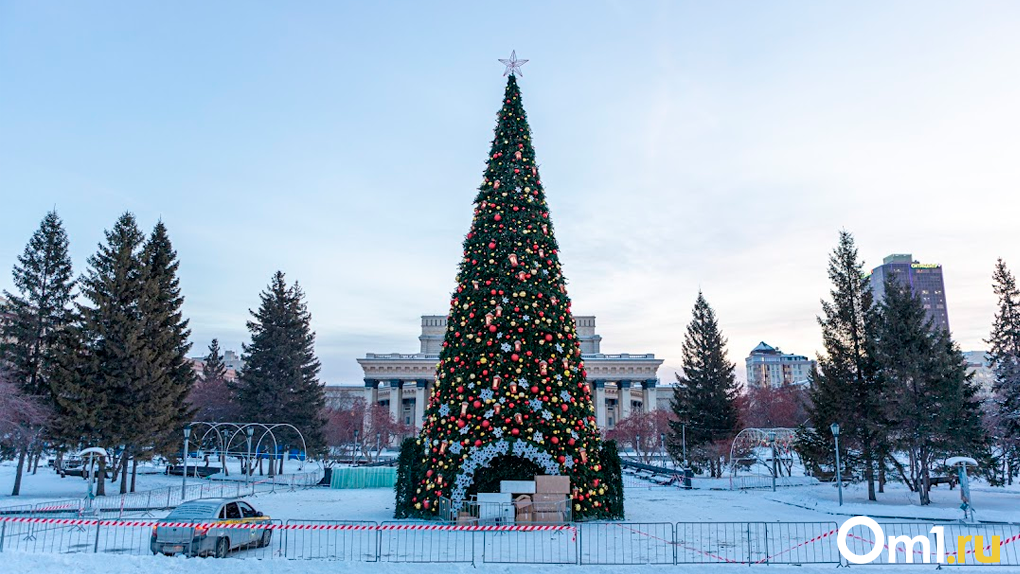 Мэр Анатолий Локоть рассказал, откажутся ли от новогоднего освещения в Новосибирске