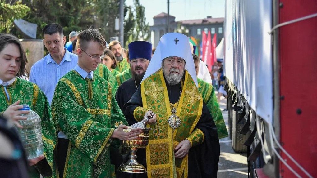 В праздник Святой Троицы из Омска отправили гуманитарный груз в ЛНР