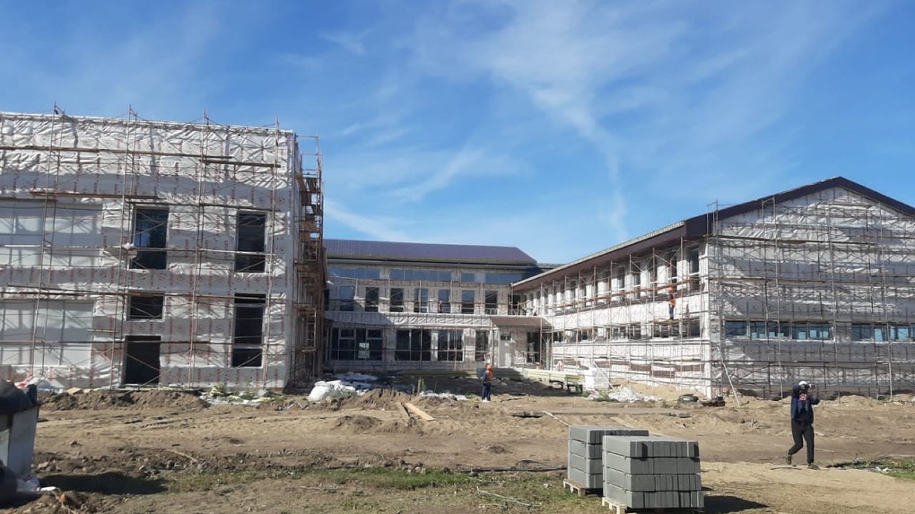 Омская область вернула в бюджет деньги на строительство школы в Черлаке