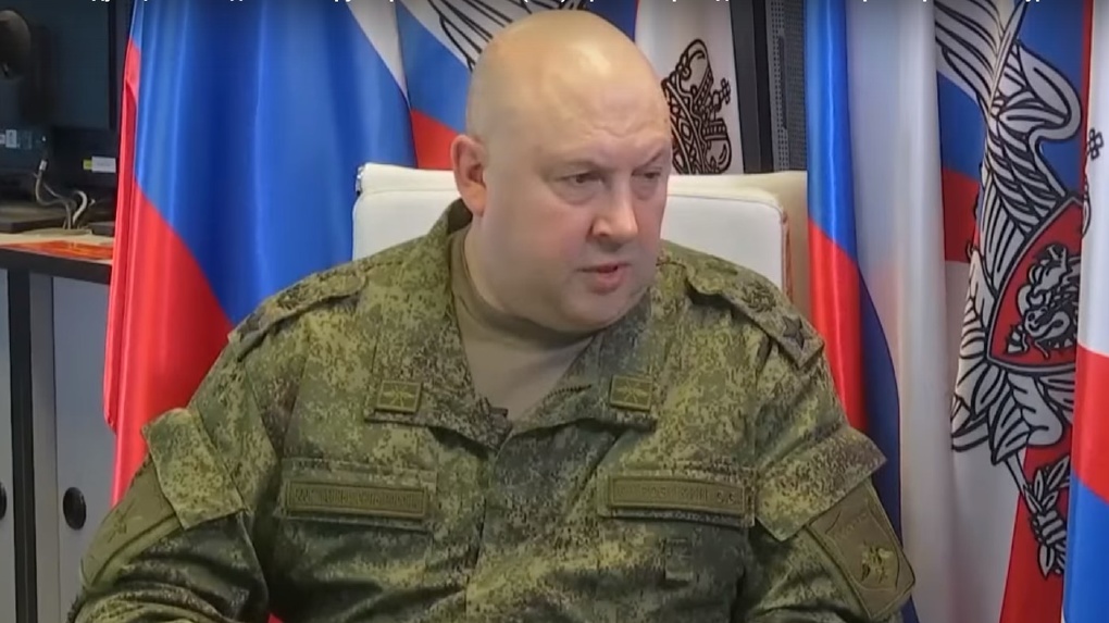 Генерал Суровикин назвал напряжённой ситуацию в зоне СВО, куда будут направлять мобилизованных из Омска