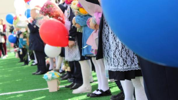 Почему выпускные по всей стране пройдут 28 июня? Главное о новых правилах