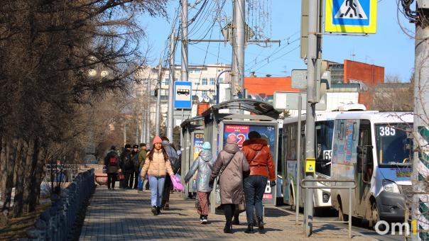 В Омске сменится перевозчик на трёх популярных маршрутах