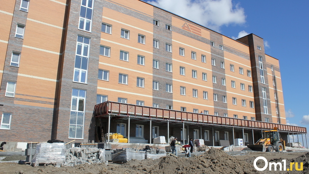Новую поликлинику построили в микрорайоне Новомарусино в Новосибирске