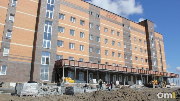 Новую поликлинику построили в микрорайоне Новомарусино в Новосибирске