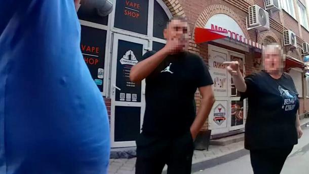 Любовный скандал в баре Новосибирска: стакан напитка привёл к задержанию троих