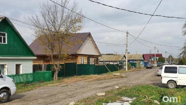 В Омской области нашли тело мужчины с ранениями