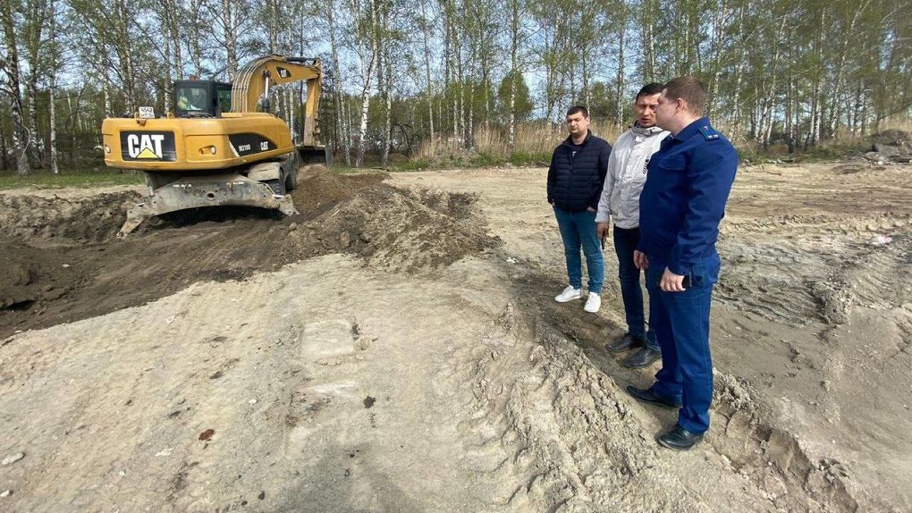 Свалку стройматериалов в Заельцовском районе убрали только после вмешательства новосибирской прокуратуры