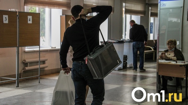 В Омске открыли избирательные участки для беженцев из Донецка и Луганска