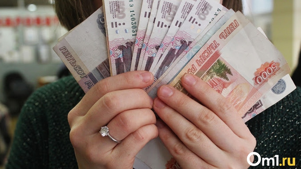 Омичи оставляют в магазинах в среднем по 18 тысяч рублей в месяц