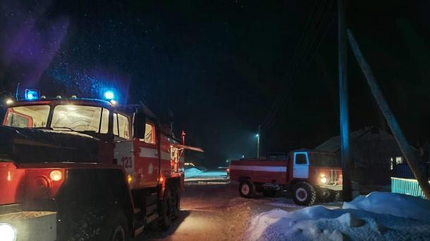 Новосибирские спасатели за сутки ликвидировали девять пожаров