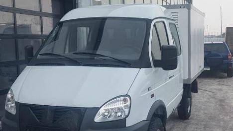 В омском муниципальном приюте появилась новая спецтехника для перевозки собак