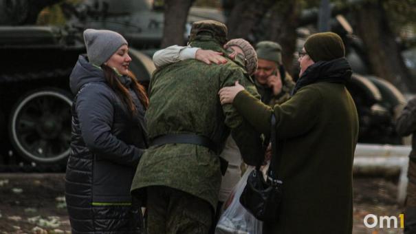 Омские бойцы СВО вернулись домой после украинского плена