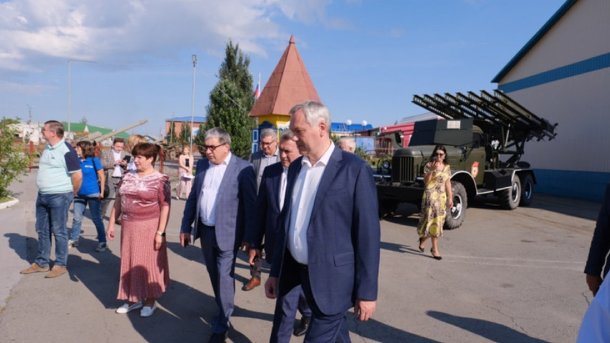 Андрей Травников: Задача молодёжных центров — наполнить досуг активной общественной и патриотической деятельностью