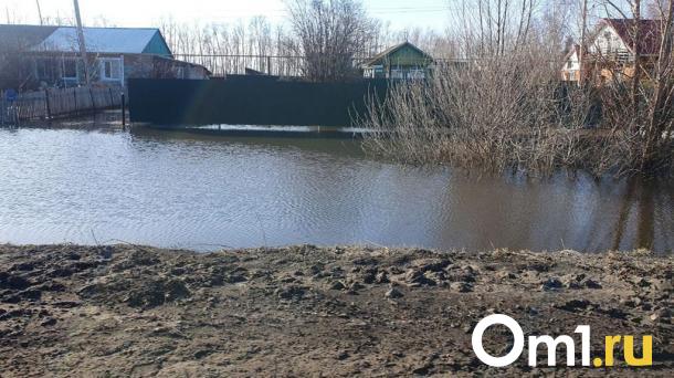 После бури в Омской области оказались подтоплены шесть жилых домов