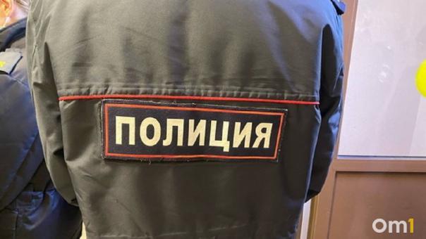 Группа омских полицейских пять лет торговала изъятыми сигаретами