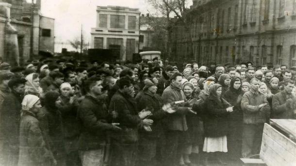 Омичам показали уникальные кадры Дня Победы 1945 года