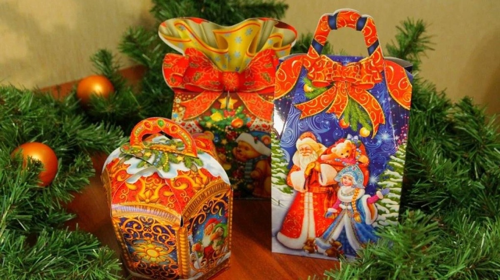 Мэрия Омска уже заказала новогодние подарки для детей